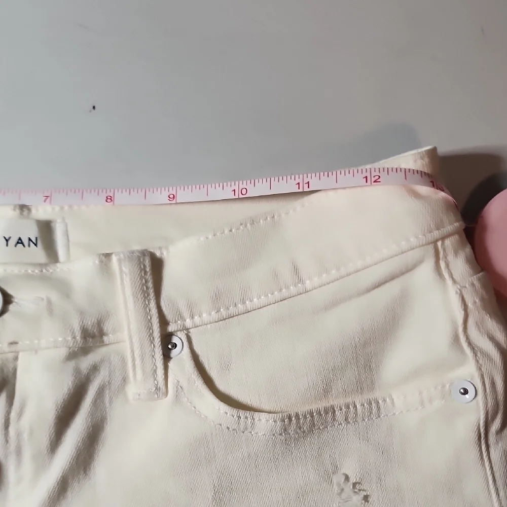 LILA RYAN NWOT Cream Jean Shorts Distressed Cut-Off